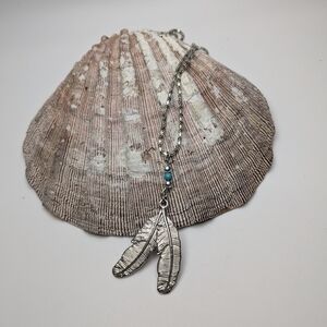 Silver Feather Pendant Fashion Necklace